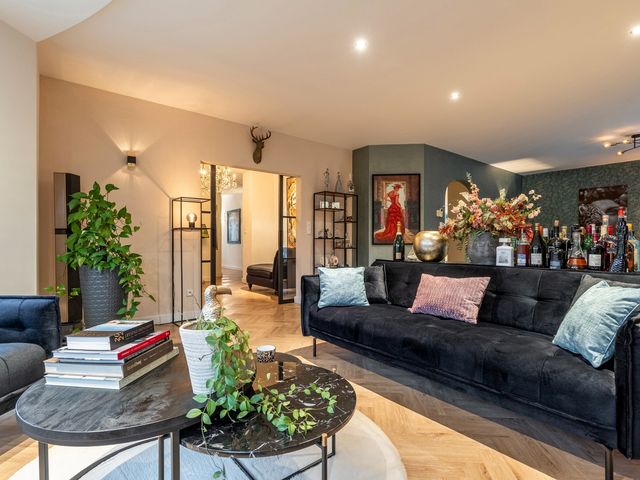 Huzenblek 75  , Ravels