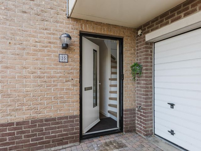 Laan van Othene 35, Terneuzen