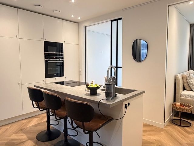 Chris Van Abkoudestraat 21, Leiden