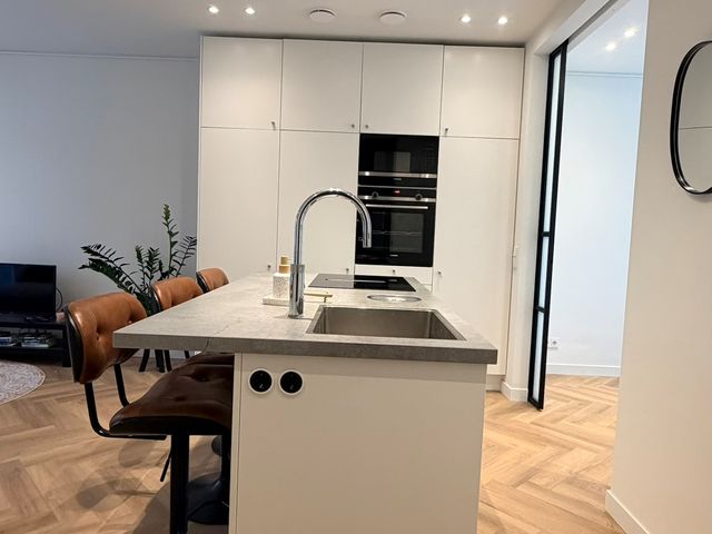 Chris Van Abkoudestraat 21, Leiden