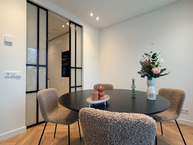 Chris Van Abkoudestraat 21, Leiden