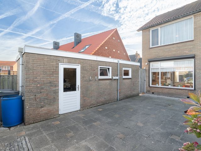 Nijverheidstraat 18, Kruiningen