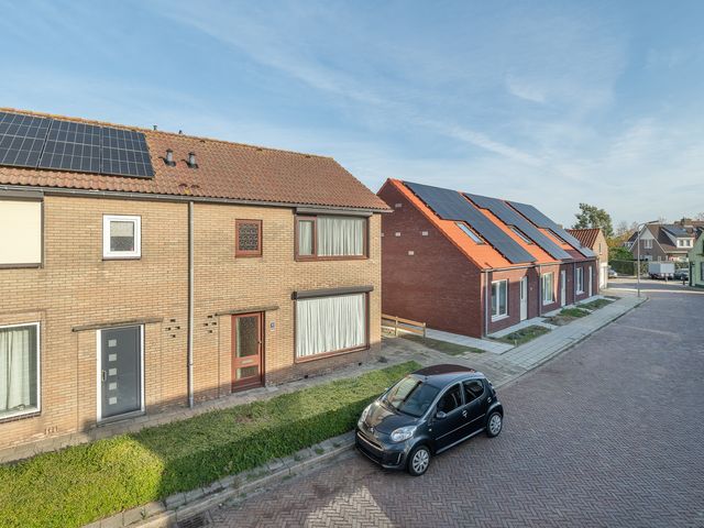 Nijverheidstraat 18, Kruiningen