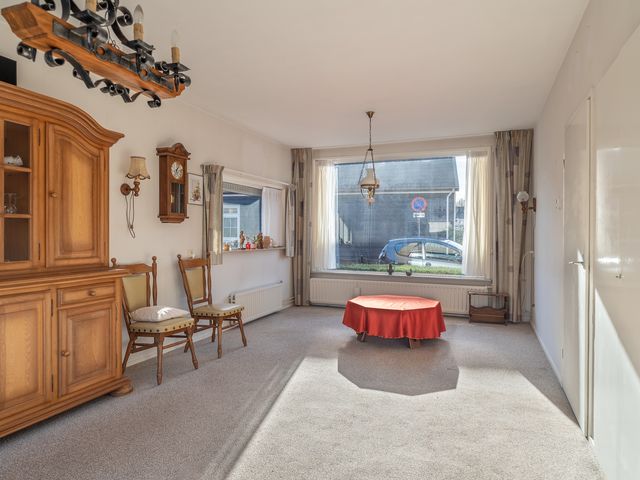 Nijverheidstraat 18, Kruiningen