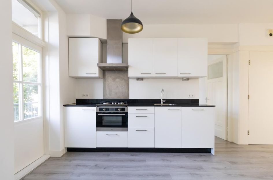 Sassenheimstraat 19 2