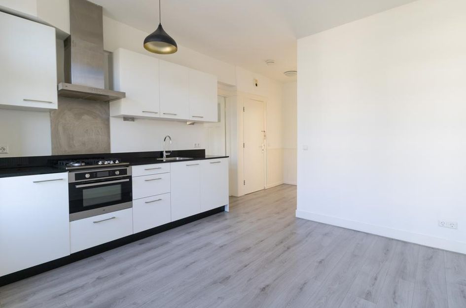 Sassenheimstraat 19 2