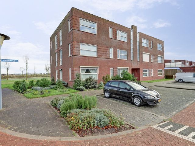 Diamantslijper 16, Zeewolde