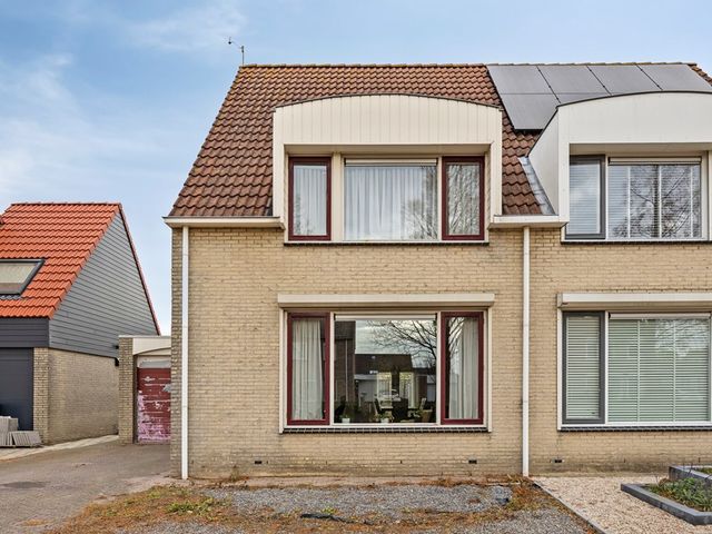 Churchillhof 38, Kloosterzande