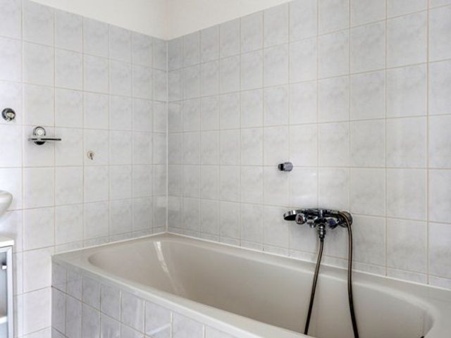 Joop den Uyllaan 105, Schiedam