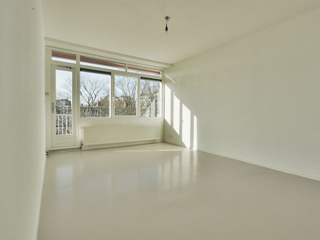 Crack-State 80, Amsterdam