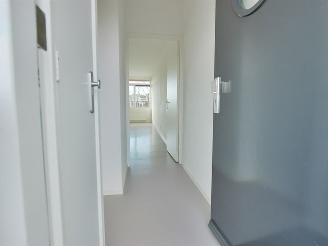 Crack-State 80, Amsterdam