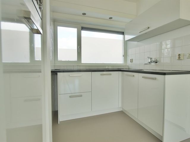 Crack-State 80, Amsterdam