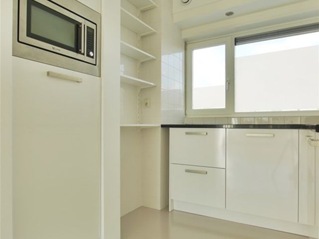 Crack-State 80, Amsterdam