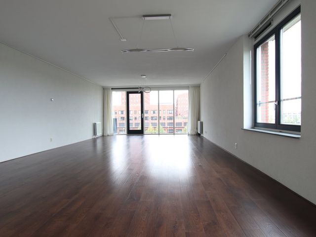 Harriët Freezerhof 29, 's-Gravenhage