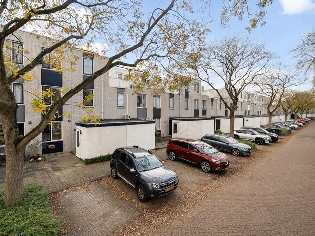 Marineblauw 155, Zoetermeer