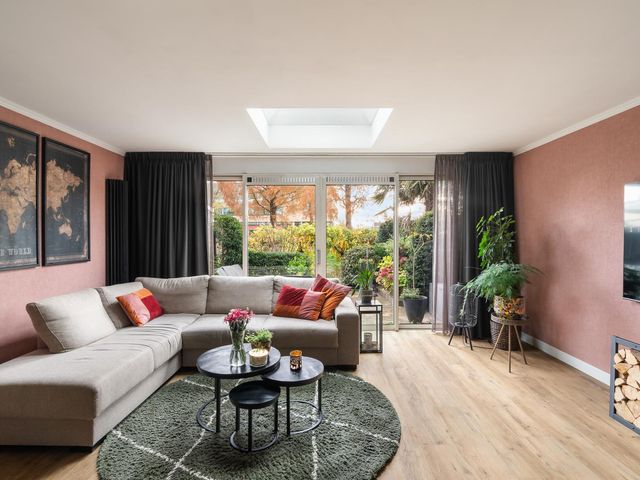 Marineblauw 155, Zoetermeer