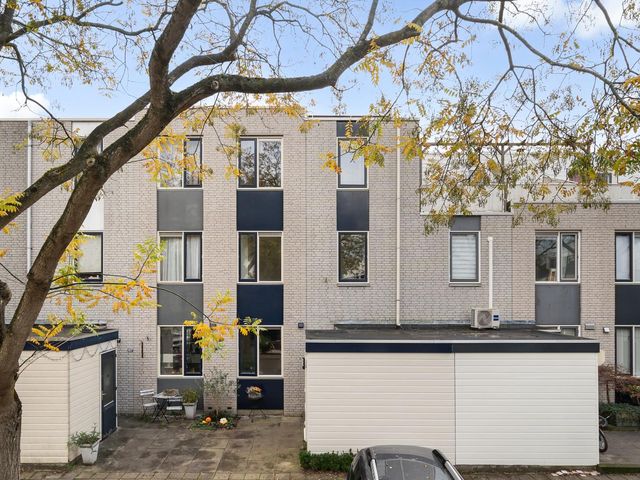 Marineblauw 155, Zoetermeer