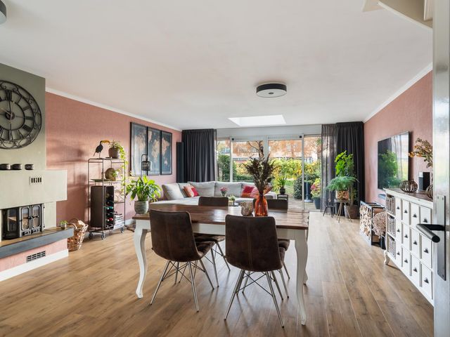 Marineblauw 155, Zoetermeer