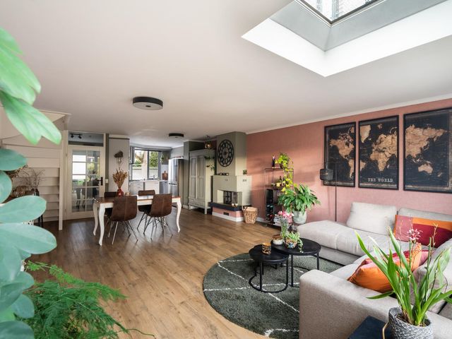 Marineblauw 155, Zoetermeer