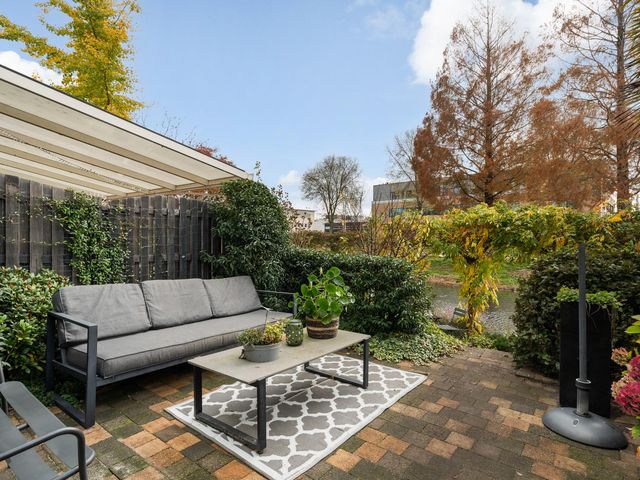 Marineblauw 155, Zoetermeer