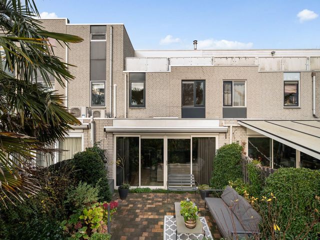 Marineblauw 155, Zoetermeer