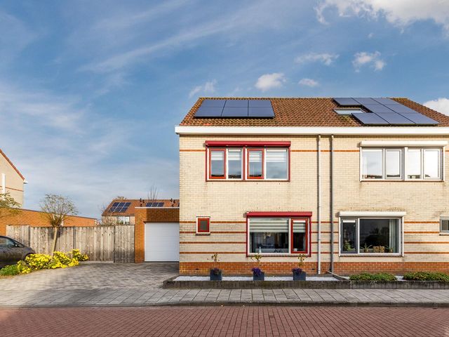 Markiezenstraat 8, Philippine