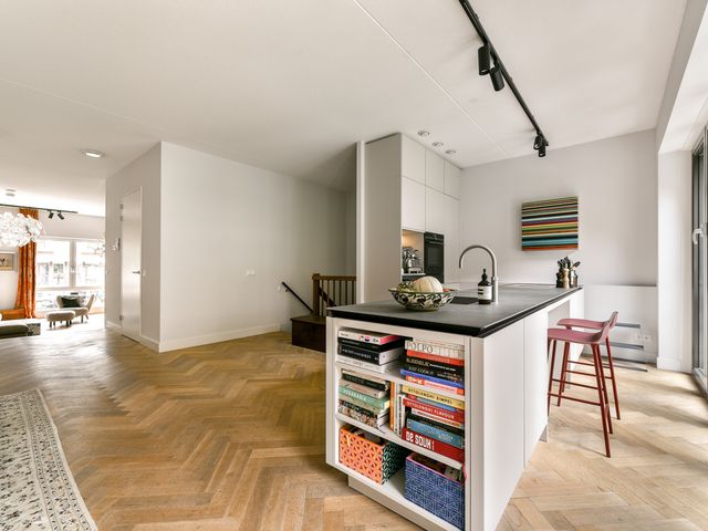 Revaleiland 425, Amsterdam