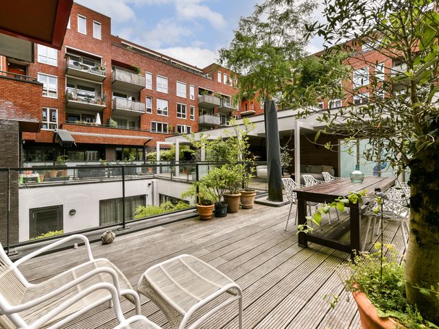 Revaleiland 425, Amsterdam
