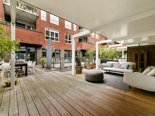 Revaleiland 425, Amsterdam