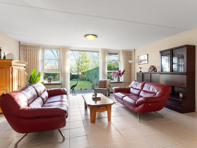 Slingebeekstraat 104, Almere