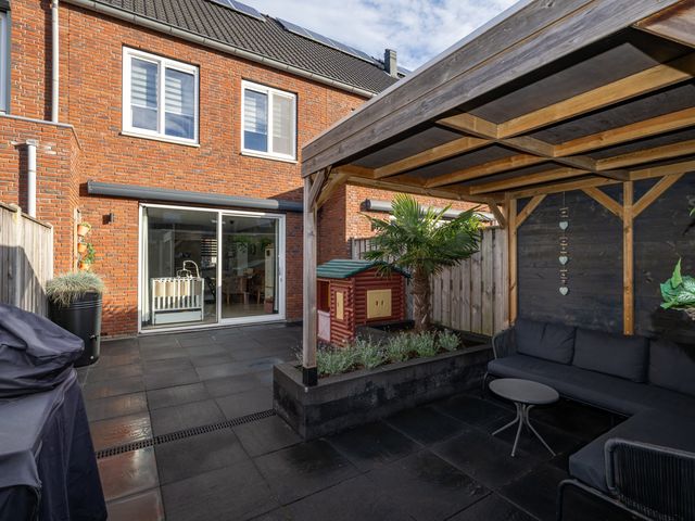 Spoorbaan 37, Hellevoetsluis