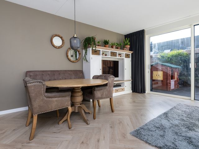 Spoorbaan 37, Hellevoetsluis