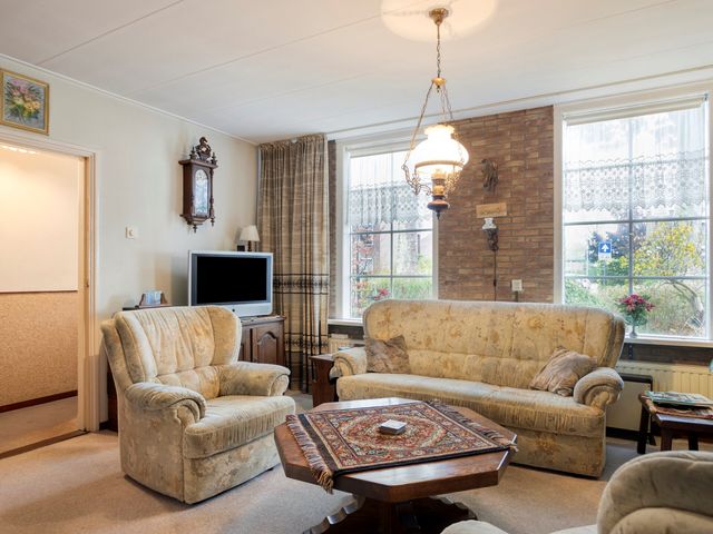 Oude Rijksweg 82, Nieuw- En Sint Joosland