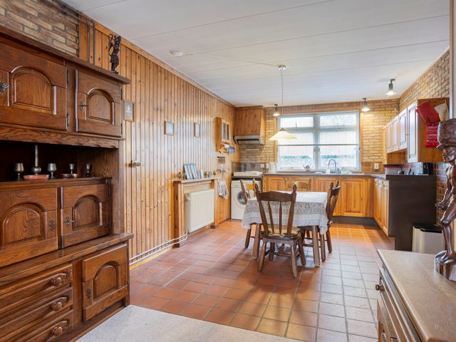 Oude Rijksweg 82, Nieuw- En Sint Joosland