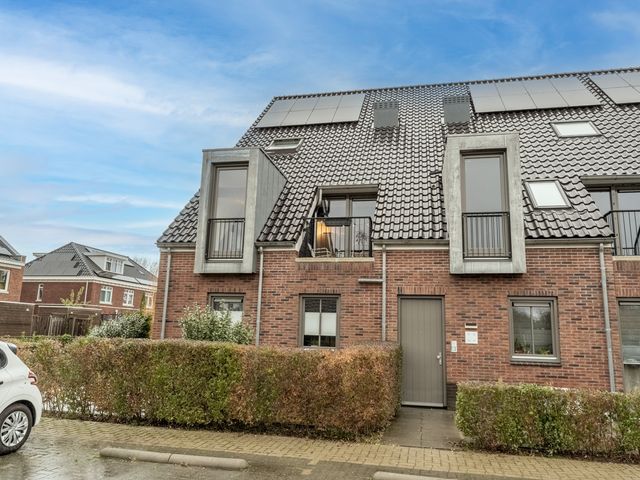 Maalsteen 17, Zuidland