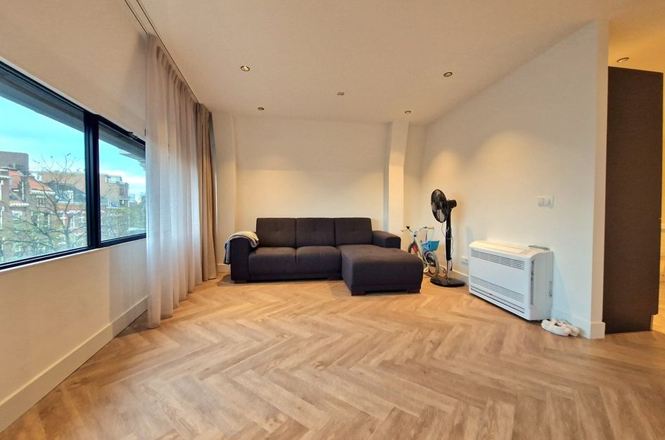 's-Gravendijkwal 130J