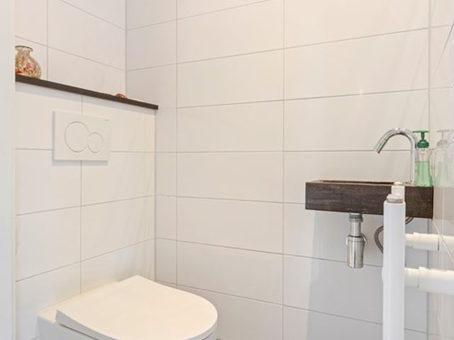 Debijestraat 48, Geleen