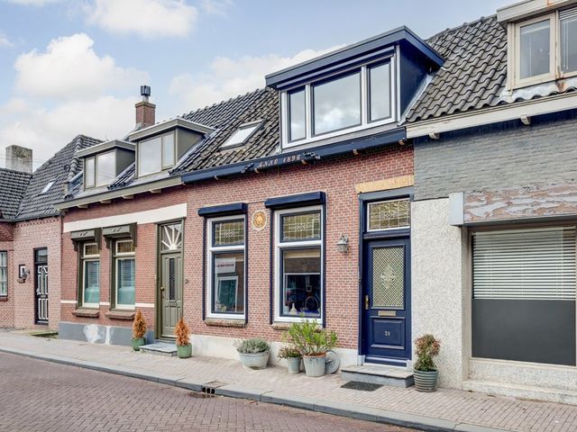 Boompjesstraat 28, Strijen