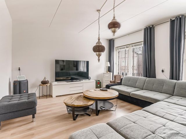 Antillenweg 16, Almere