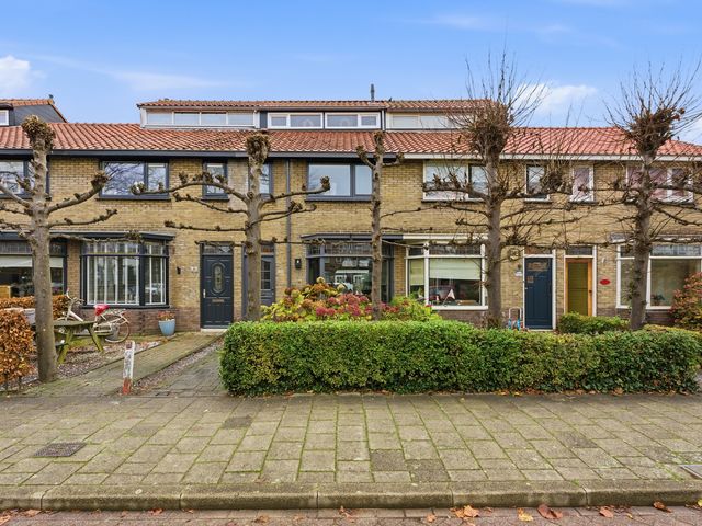 Waalsmondelaan 24, Alblasserdam