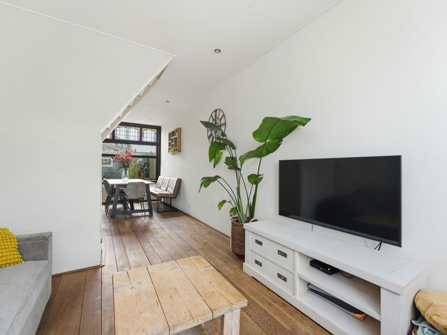 Waalsmondelaan 24, Alblasserdam