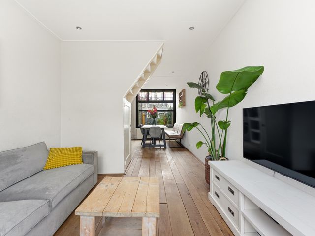 Waalsmondelaan 24, Alblasserdam