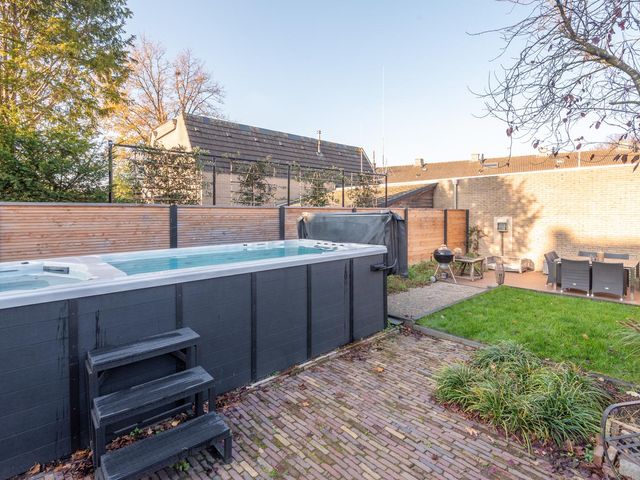 Liesbosstraat 10, Breda