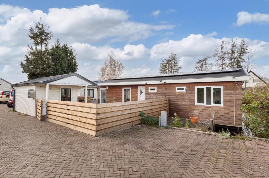 Leeuwarderstraatweg 1003