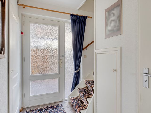 Esdoorn 29, Oost West en Middelbeers