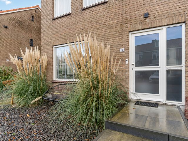 van Egmondplein 15, Brielle