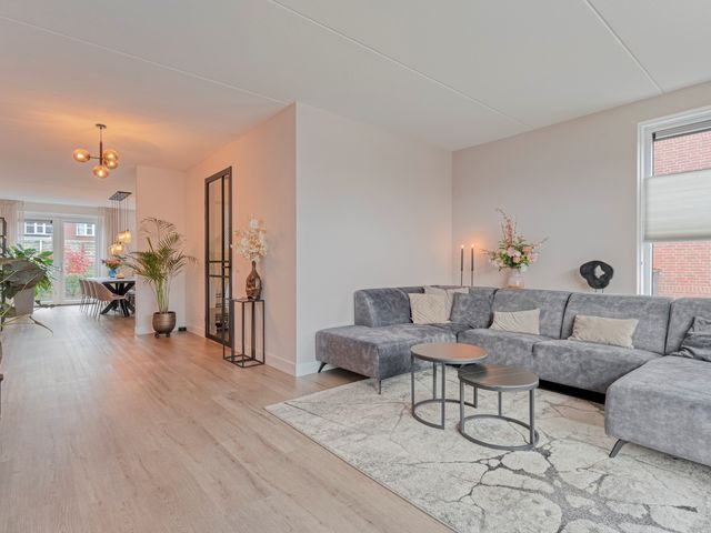 Moonenlaan 98, Hardenberg