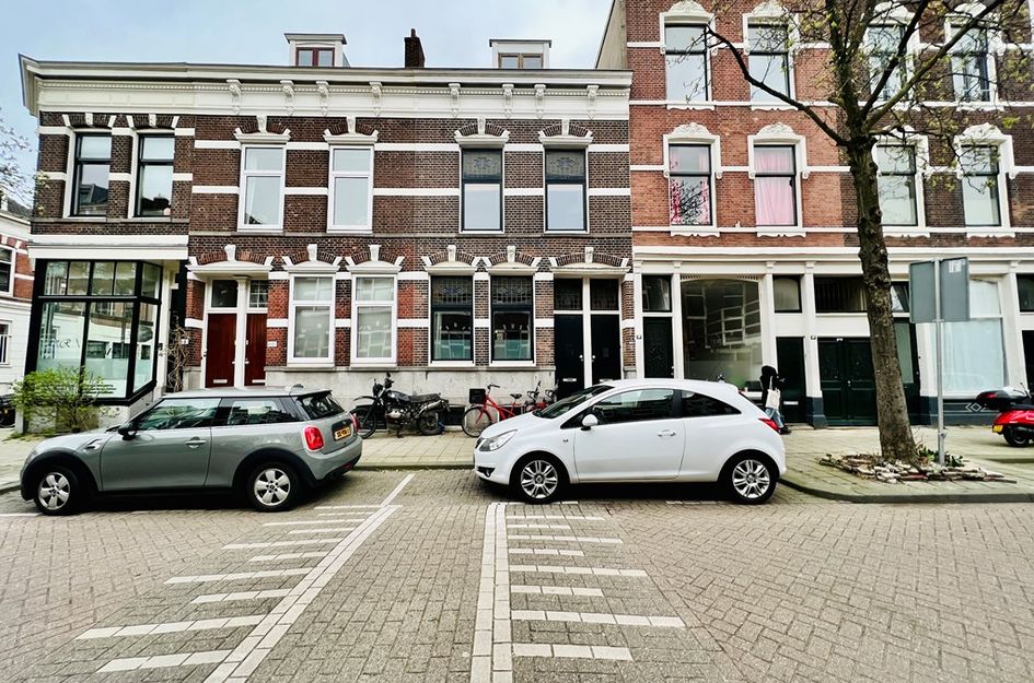 1e Pijnackerstraat 90B