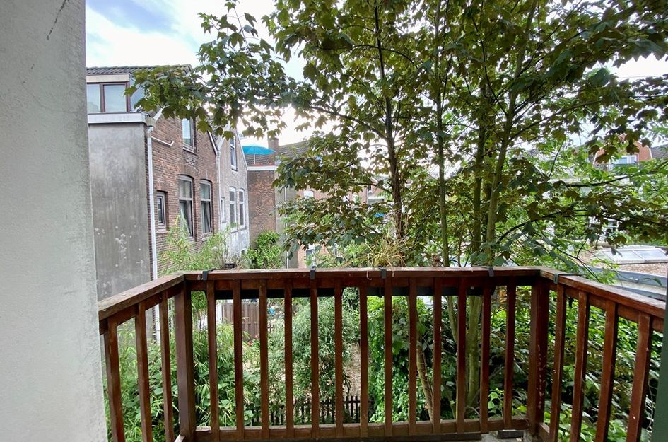 1e Pijnackerstraat 90B