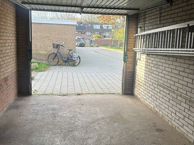 Burg. Bianchiweg 52A, Geertruidenberg